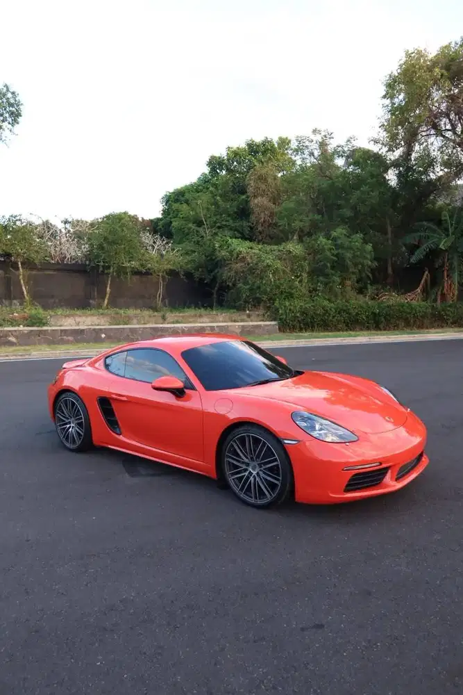 Porsche 718 Cayman