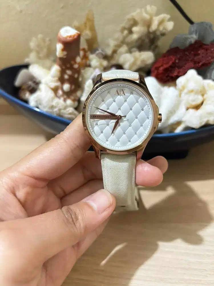 Jam tangan wanita Armani Exchange AX5205 ROSE GOLD