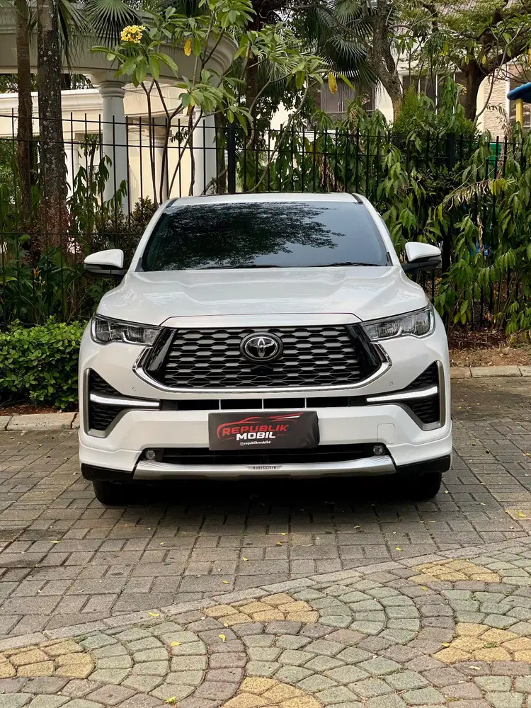 Toyota Innova Zenix 2.0 Q Hybrid CVT 2025 KM 3 RIBU PERAK TANGAN 1