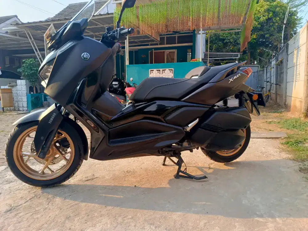 YAMAHA XMAX 2025 TECH MAX Km 6rb