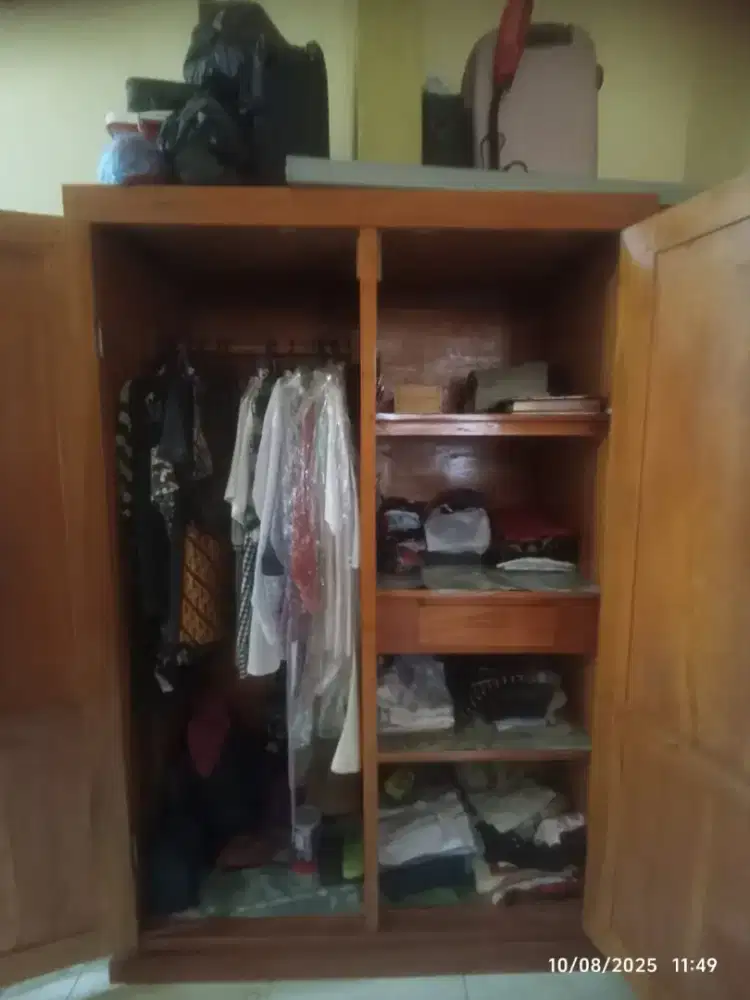 lemari kayu 2 meter