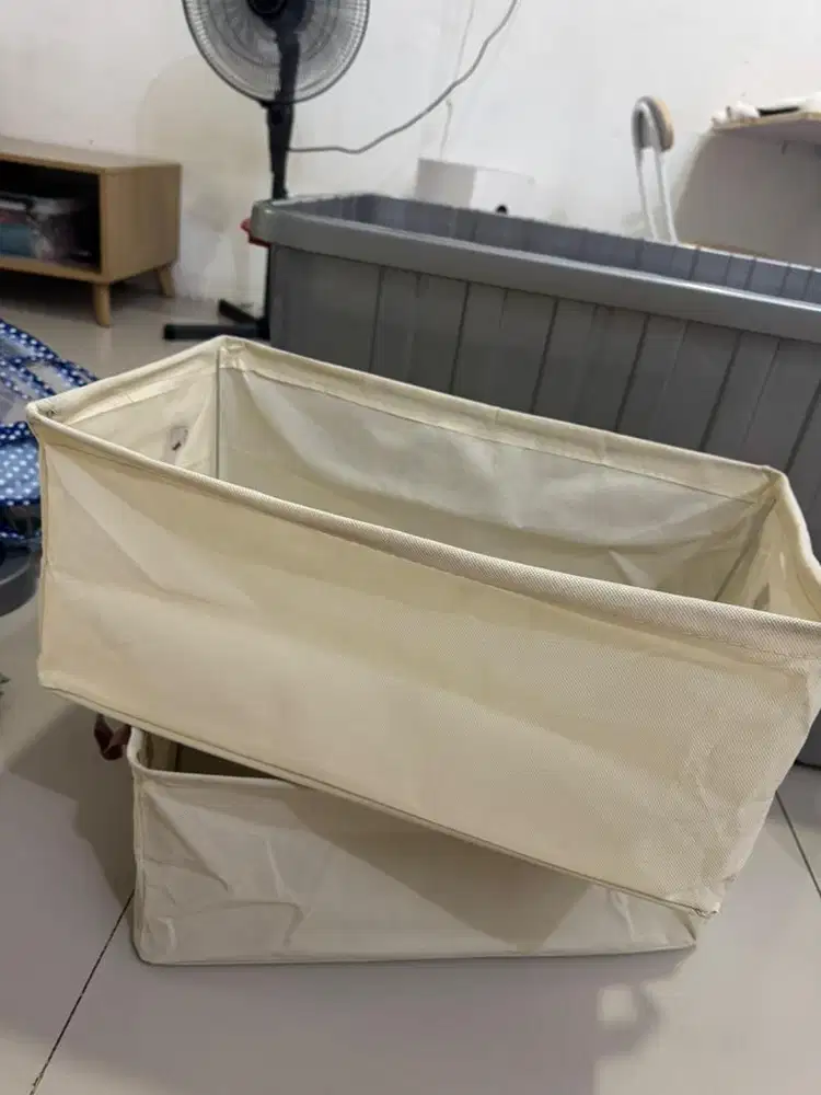 Tempat penyimpanan pakaian/mainan