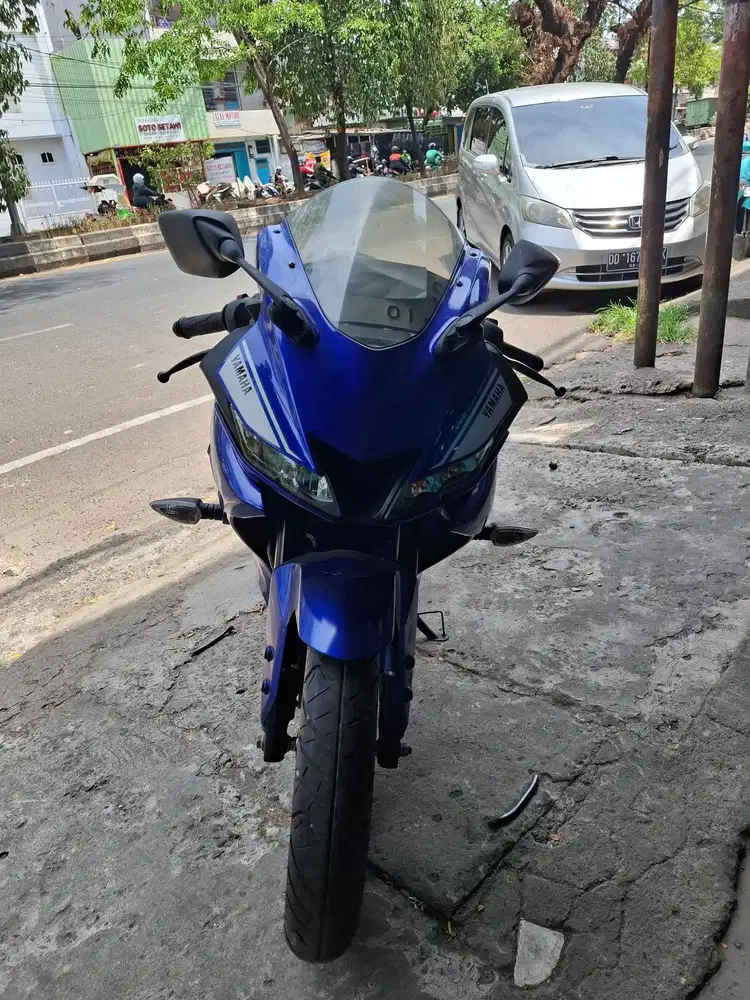 Yamaha R15 2013 Biru