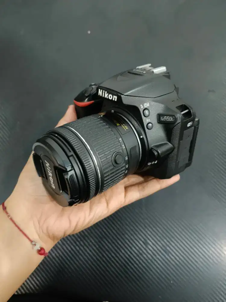 NIKON D5500 LENSA KIT WIFI NO MINUS SIAP PAKAI