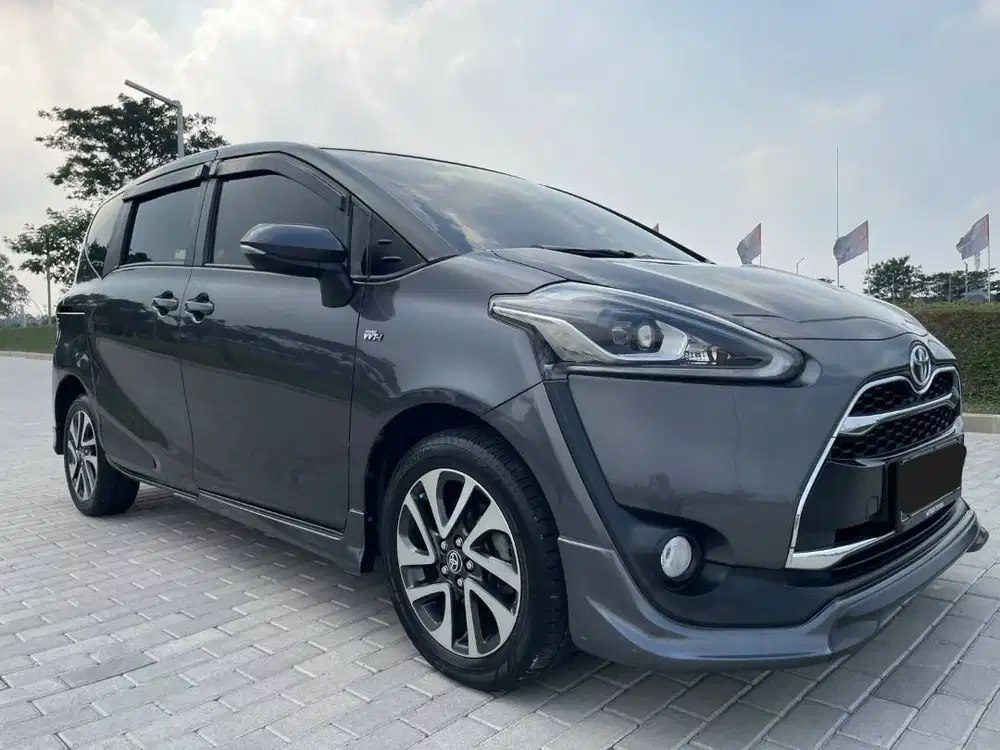 Toyota Sienta 1.5 Q AT Matic 2017