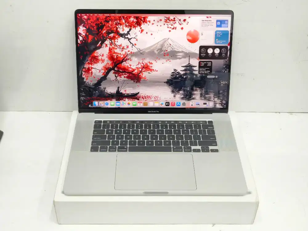 Macbook pro 2019 16 inc i7 ram 16gb ssd 512gb