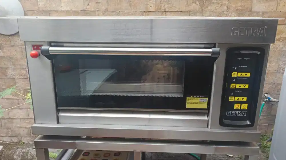Oven Getra + Meja aluminium