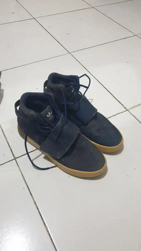 Sepatu Adidas ori