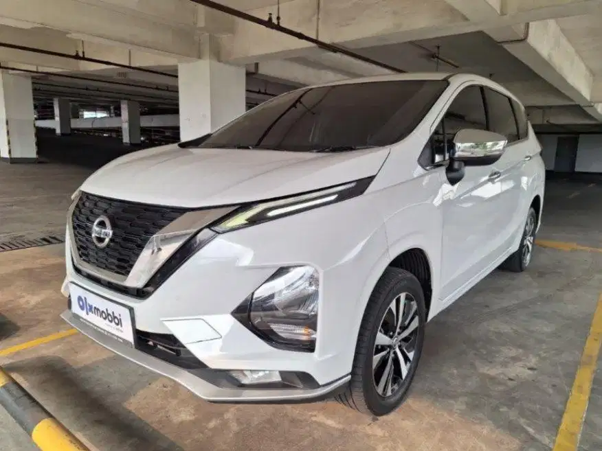 Nissan Livina 1.5 VL Bensin-AT 2019 Putih