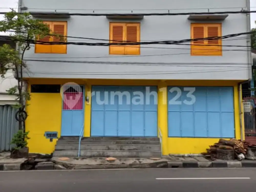 Ruko 3 Lantai, Jalan Kembar, Siap Huni, Bs Unt Usaha Apa Aja.