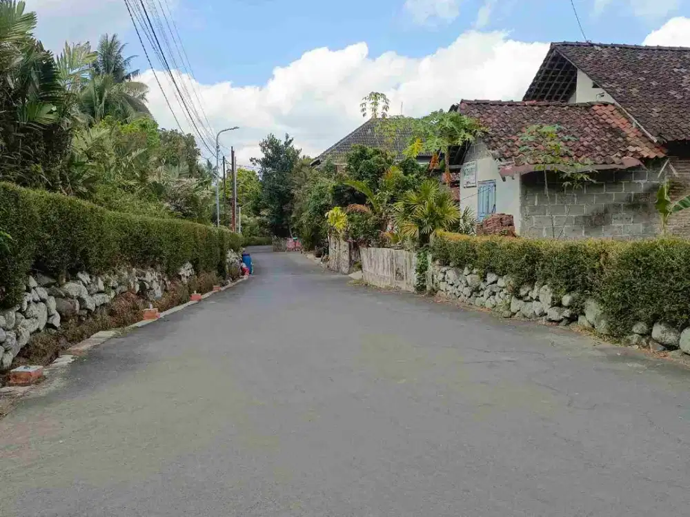 TANAH DONOKERTO TURI SLEMAN YOGYAKARTA JALAN MAGELANG DEKAT PEMDA SLEMAN