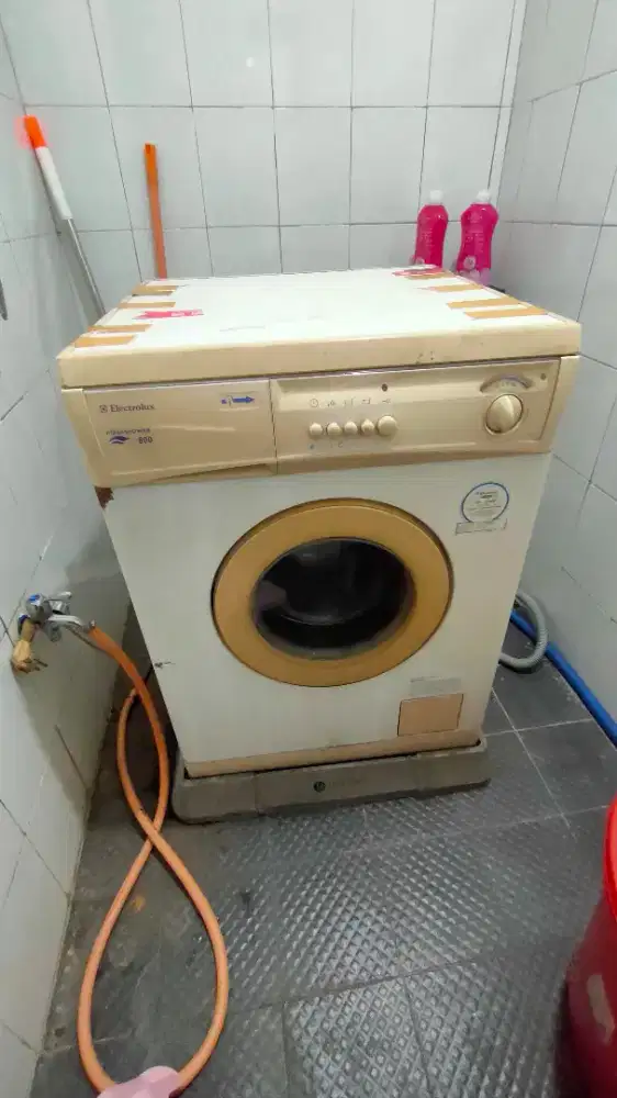 Si Legendaris Electrolux EW862F