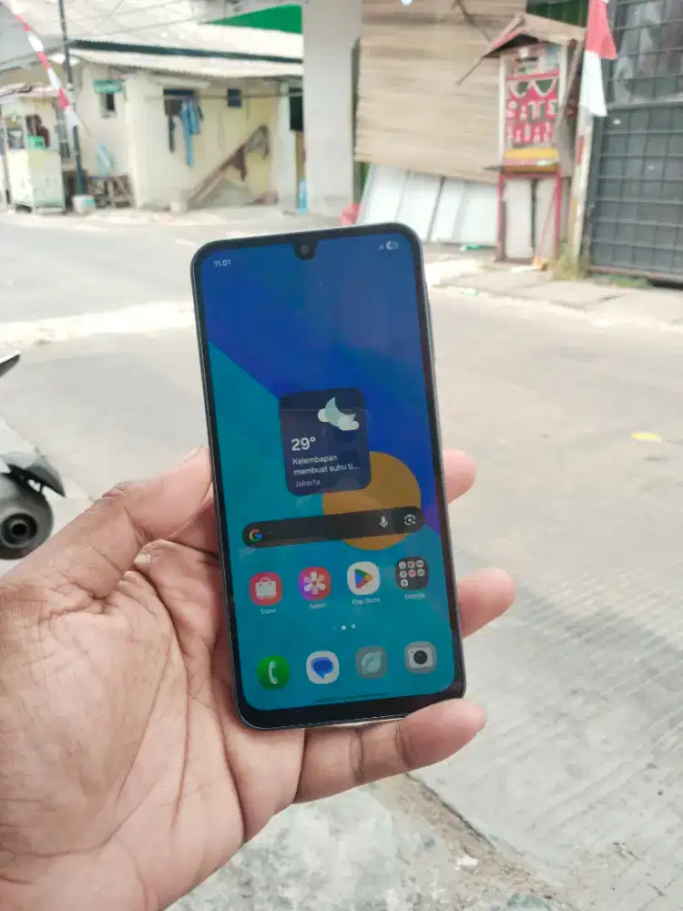 Samsung a16 4g.