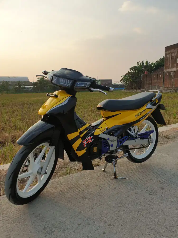 Satria 2tak 2003 asli kuning hitam