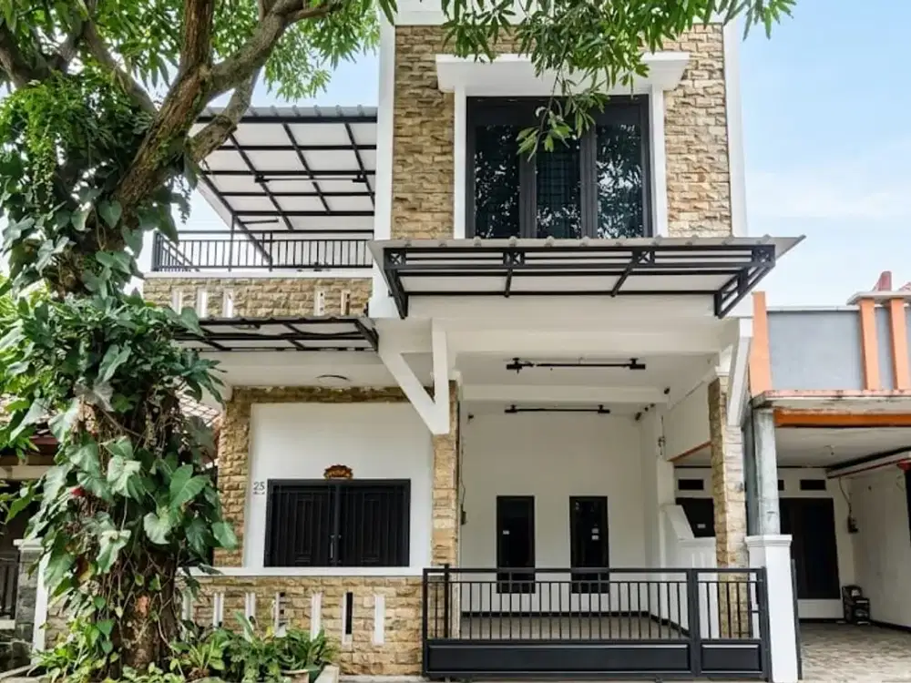 Dijual Rumah 2 Lantai Siap Huni di Cibubur Country