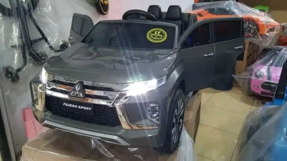 Mobil Aki Remote Anak Pajero Ban karet