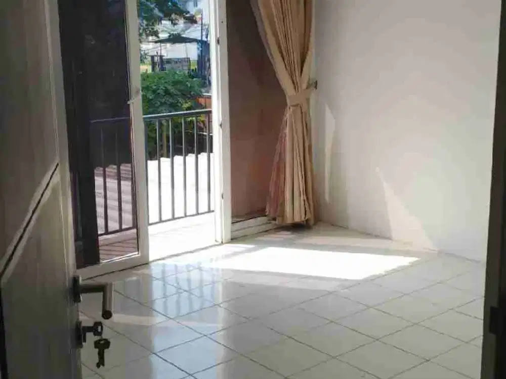 dijual rumah golden palm residence