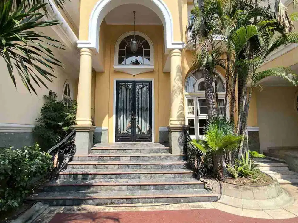 Dijual Rumah Super Mewah Golf View Citraland