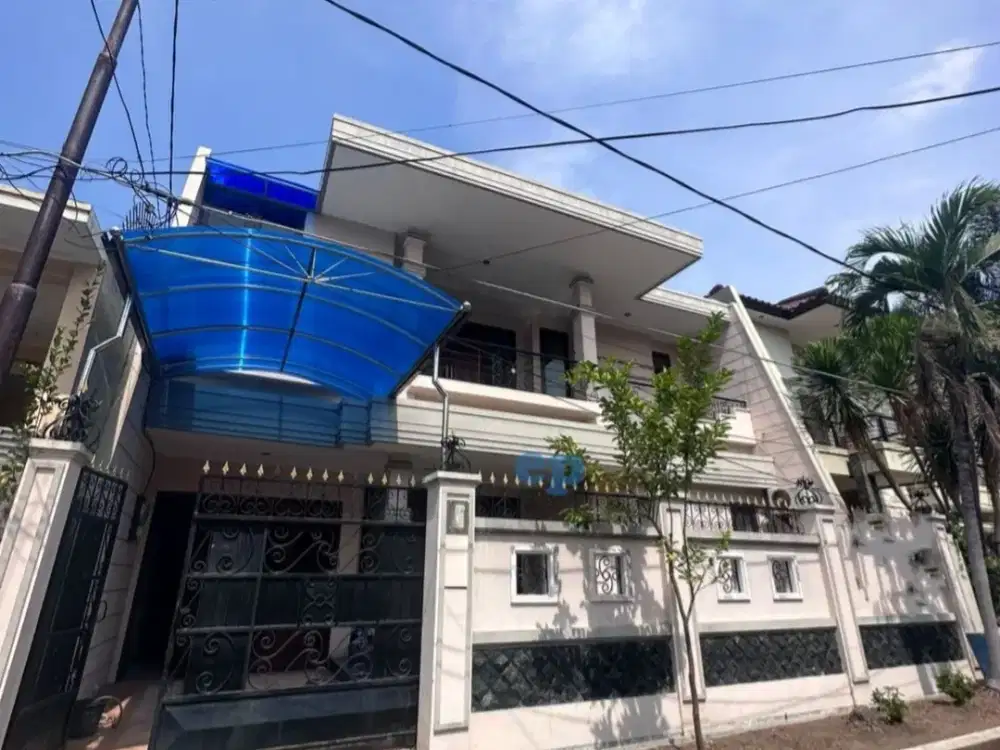 Rumah Bagus Semi Furnish SHM di Kertajaya Indah Tengah Siap Huni