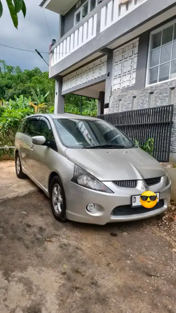 Mitsubishi grandis