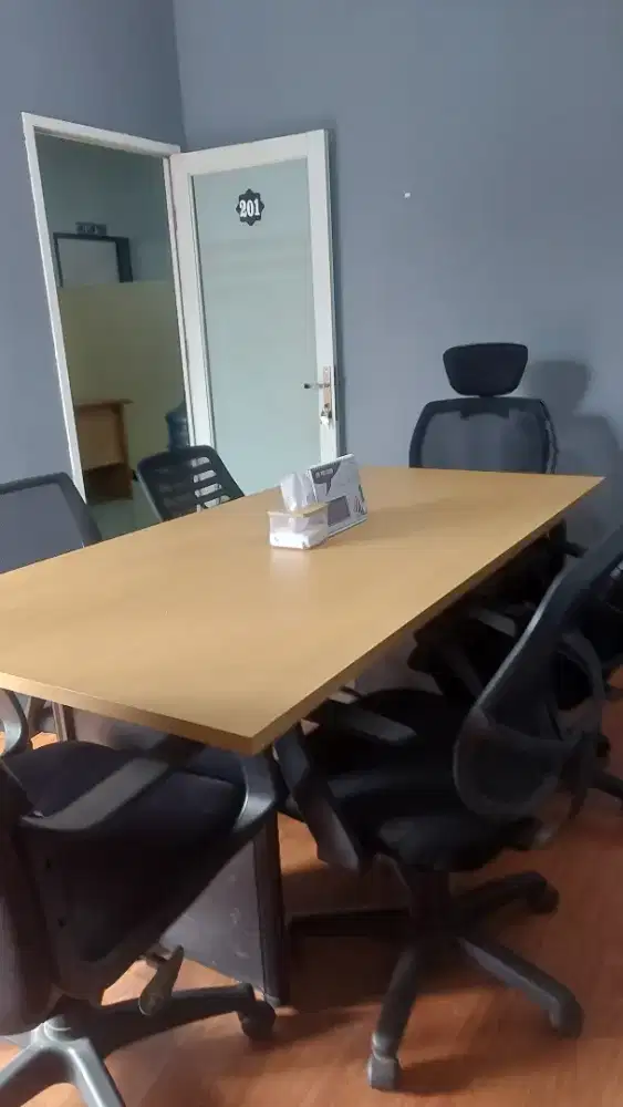 Jual Meja Rapat/Meeting Masih Bagus dan Mulus