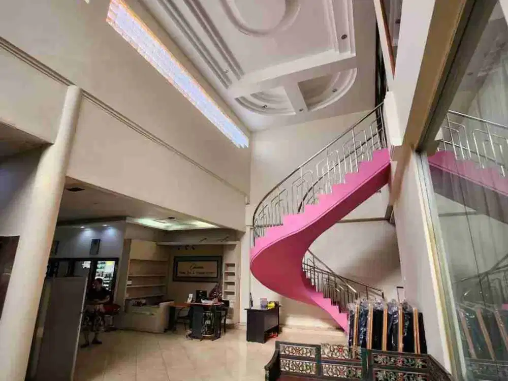 Dijual Rumah Usaha di Jalan Walikota Mustajab Pusat Kota Surabaya