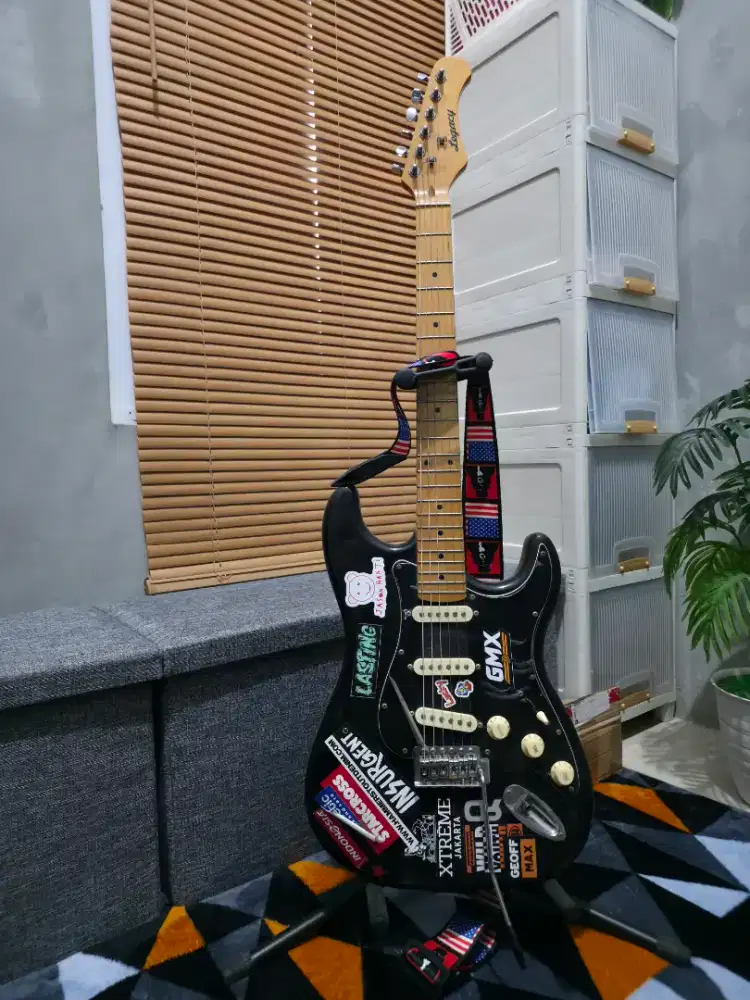 Gitar legacy dan Multi effect Nux MG-101