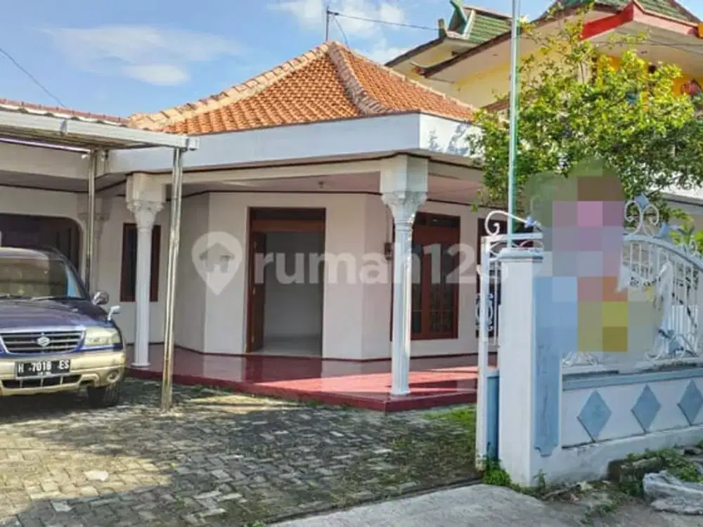 Rumah Dekat Pasar Peterongan