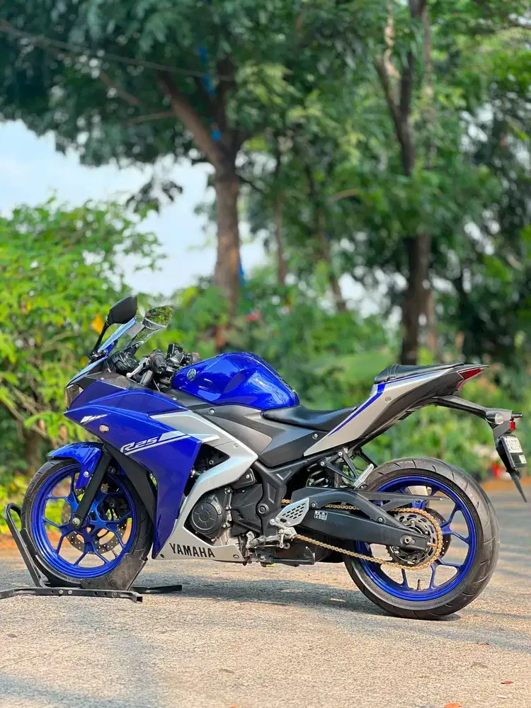 YAMAHA R25 OLD 2017 BIRU KM LOW PAJAK HIDUP LIKE NEW