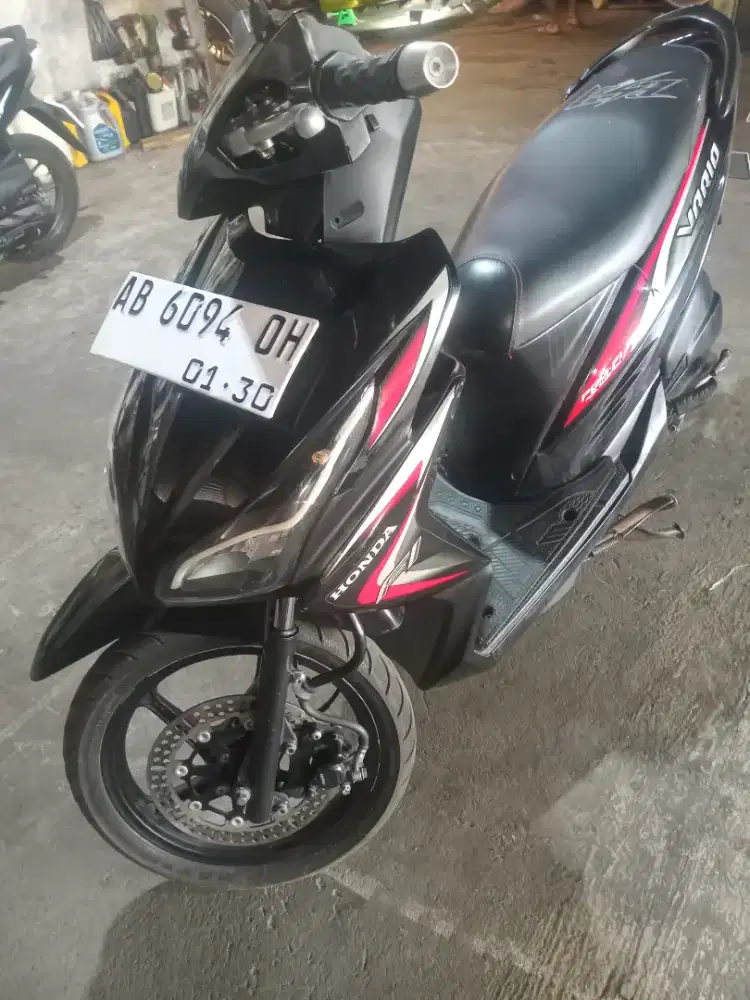 Motor vario  warna hitam 2014 barang  istimewa terawat