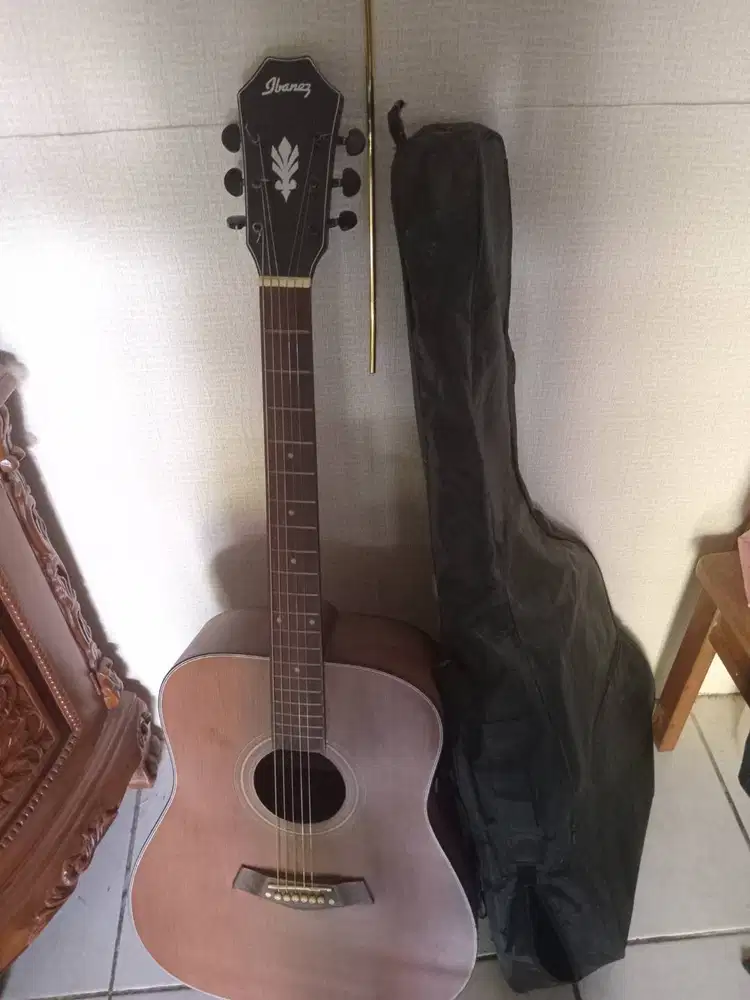 Jual gitar bekas LBanez