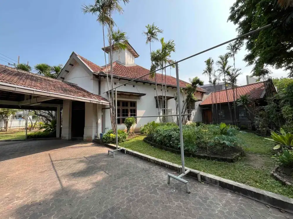 Dijual Rumah Classic Etnic Tengah kota Surabaya dekat Stasiun Pasar Turi , Tunjungan Plaza dan Kawasan Usaha