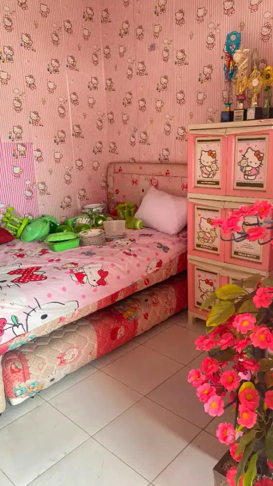 satu set perlengkapan kamar tidur helokity