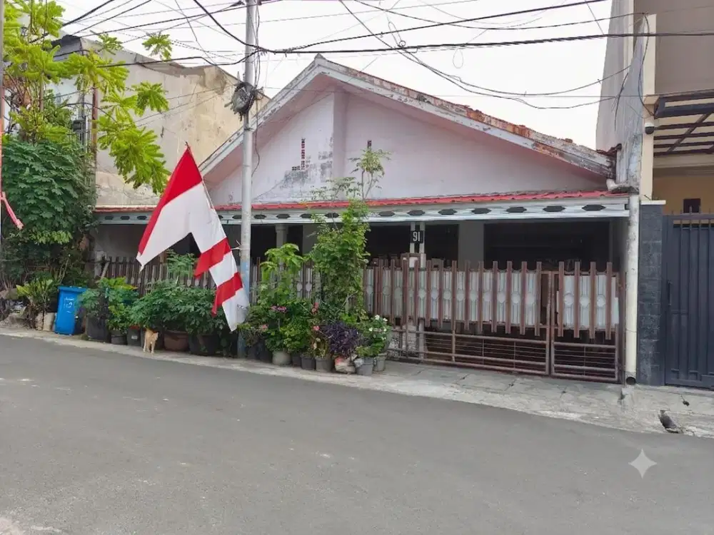 Dijual cepat murah rumah dekat sekolah SMA 21 , Lrt, dekat kampus unj stei rawamangun Jakarta timur.