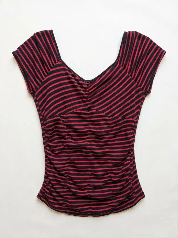[PRELOVED] Stripe Bodycon Top  Kerut Merah-Hitam