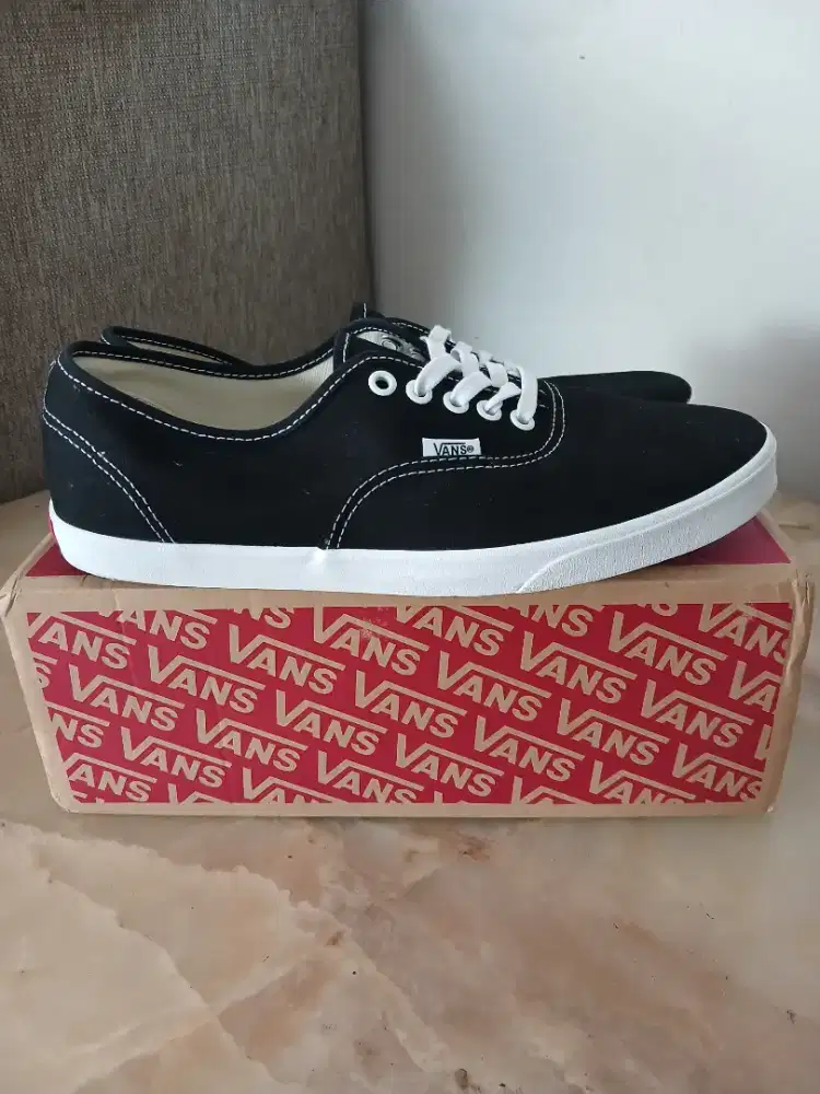 Sepatu Vans Original Like New Size 42