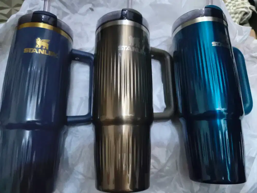 Stanley quincher tumbler 30 oz