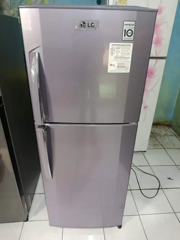 Kulkas 2 pintu merek LG