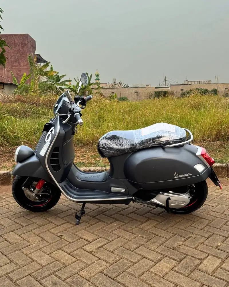 JUAL MURAH VESPA GTV SEI GIORNI II 300 HPE LIMITED EDITION 2021MULUS
