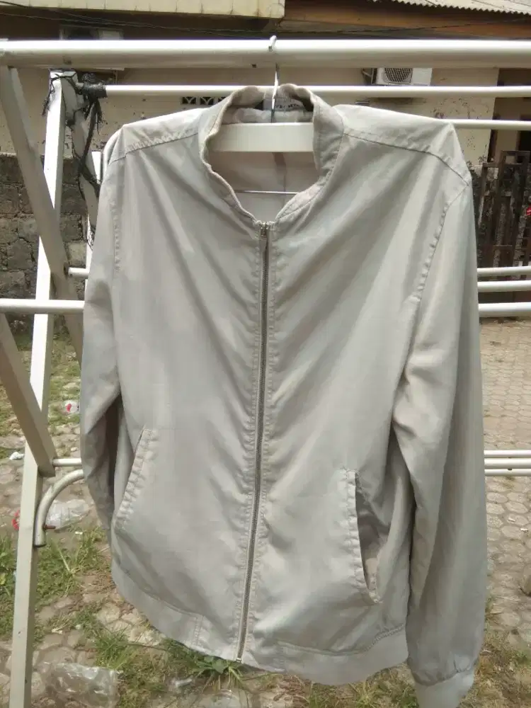 Jaket branded Zara Man 100%Original Size M Free Akun Netflix sepuasnya