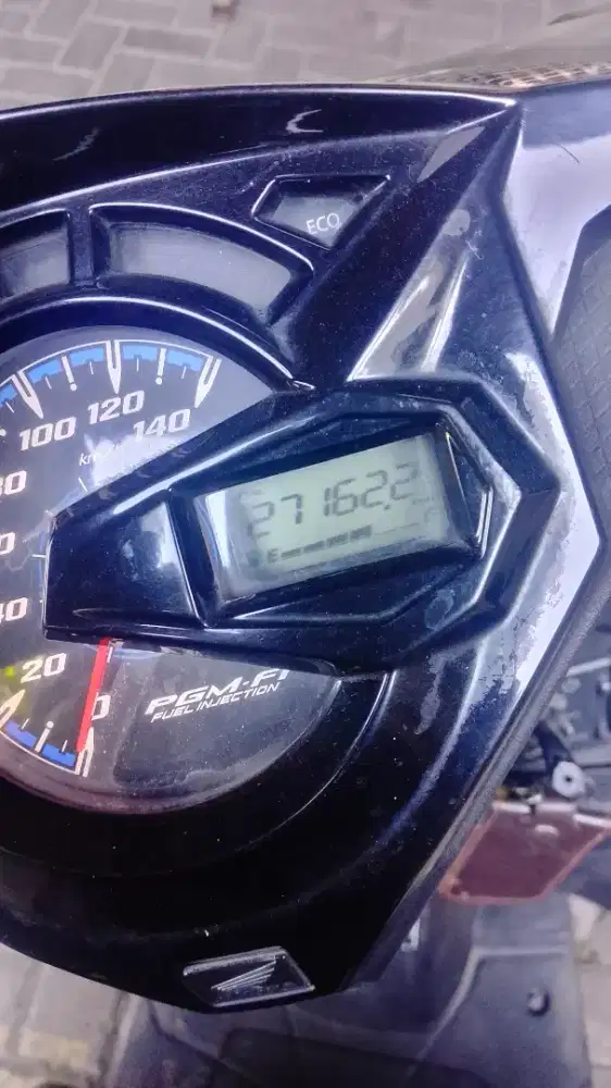 HONDA BEAT DELUXE 2023 (GREEN MATE) TANGAN PERTAMA