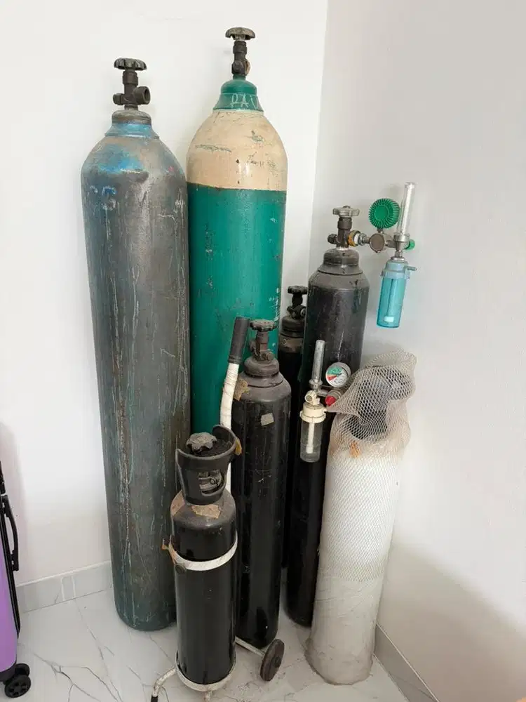 JUAL MURAH TABUNG OKSIGEN UK JUMBO & SEDANG ADA 7 TABUNG ANGKUT SEMUA