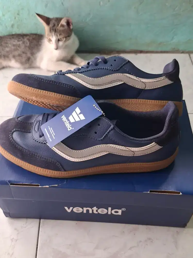 Sepatu Ventela V23 Navy Gum