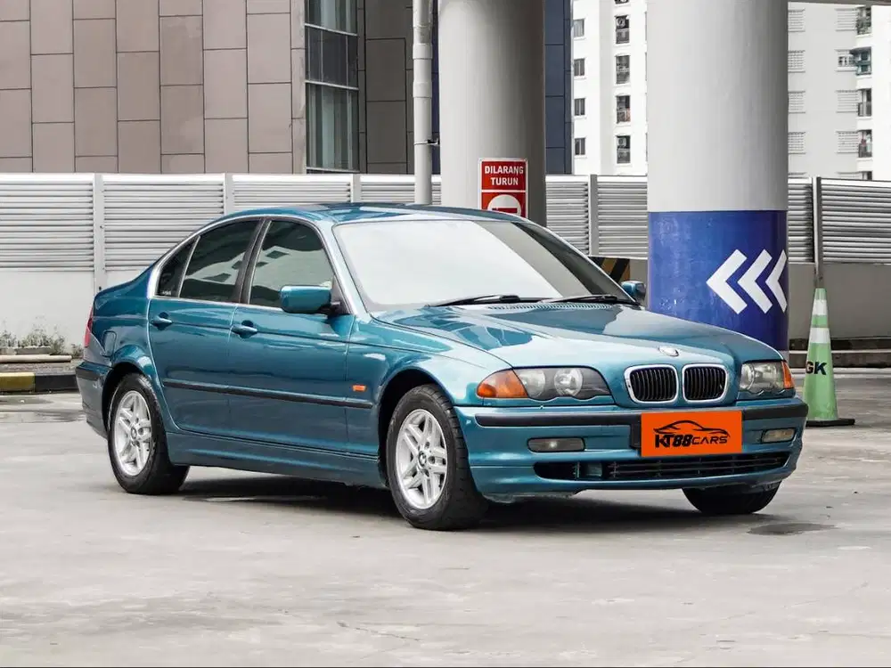 BMW 323i e46 2000 biru matic antik