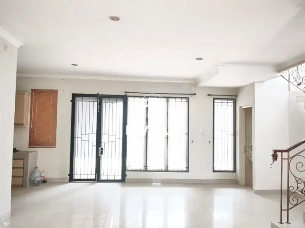 Rumah 2 Lantai dan Siap Huni di Bukit Indah Bulevar - Lippo Cikarang