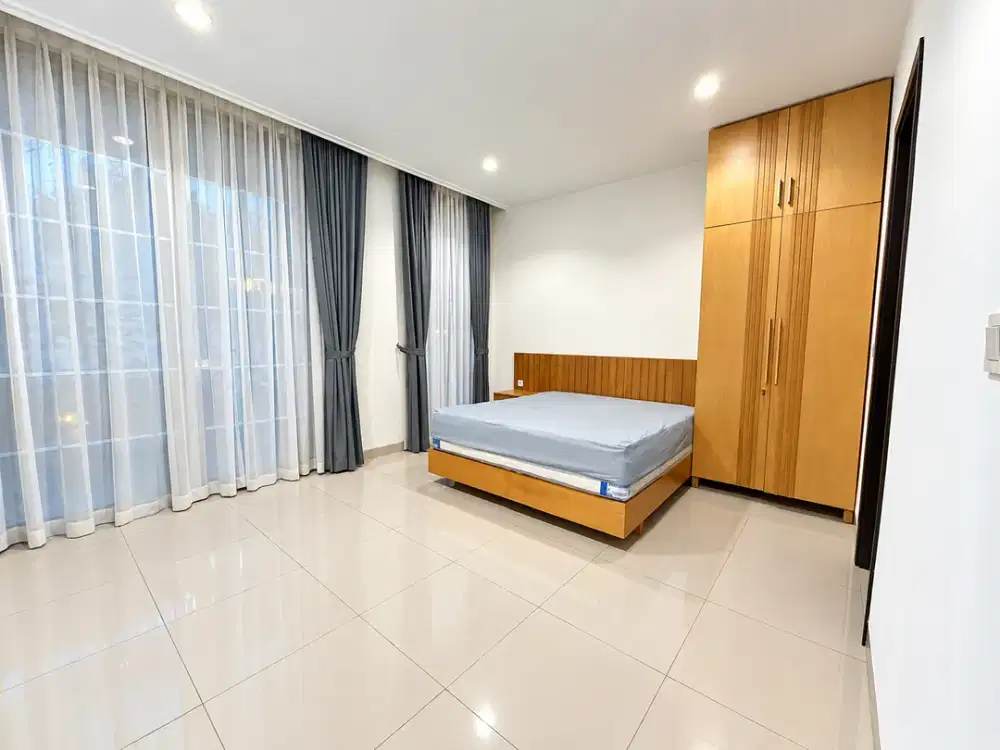 Rumah Miami 3LT 10x25 250m2 4KT Full Furnish Hadap Danau PIK 2 Pantai Indah Kapuk 2