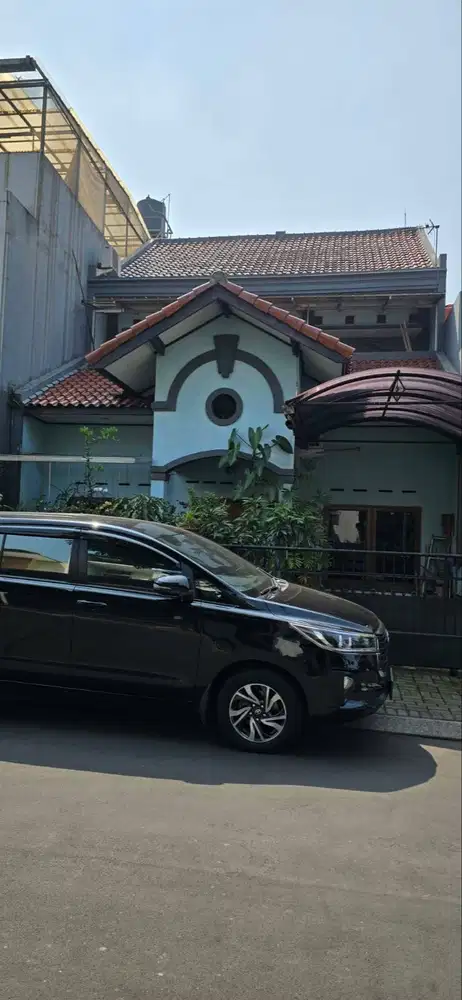 Dijual rumah komplek singgasana pradana