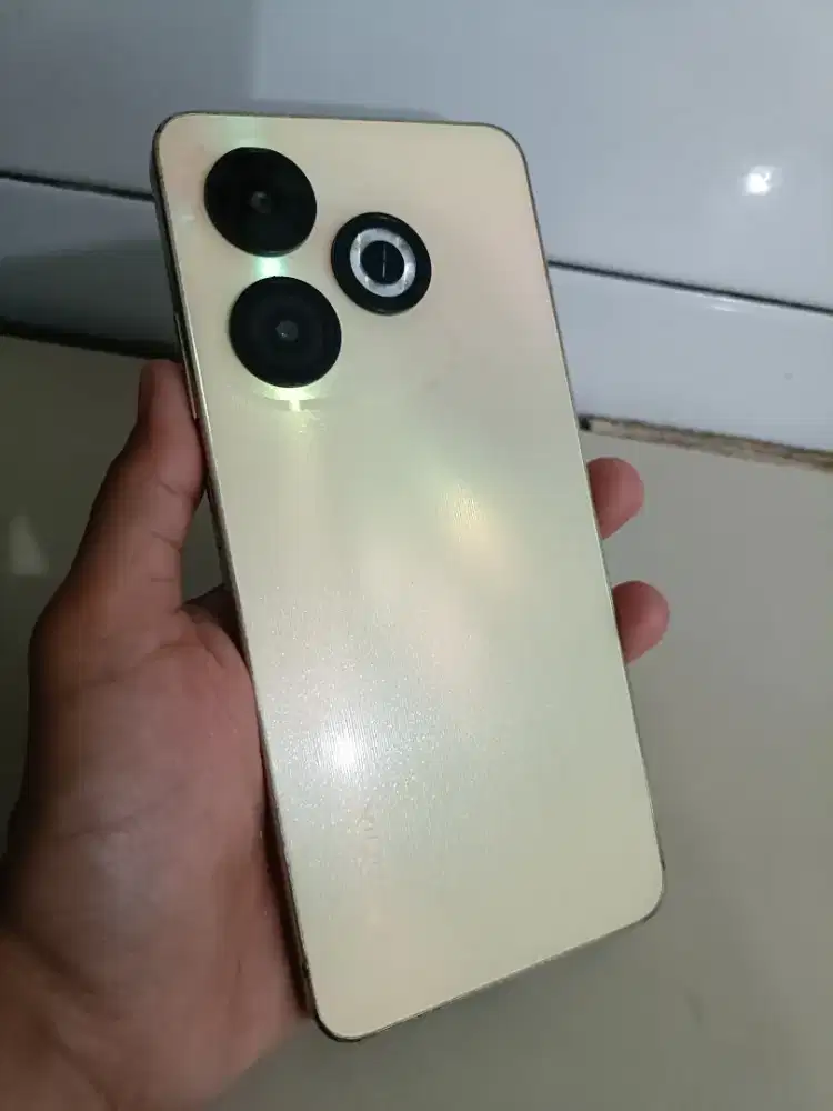 Infinix smart 8 ram 3/64 hp cas