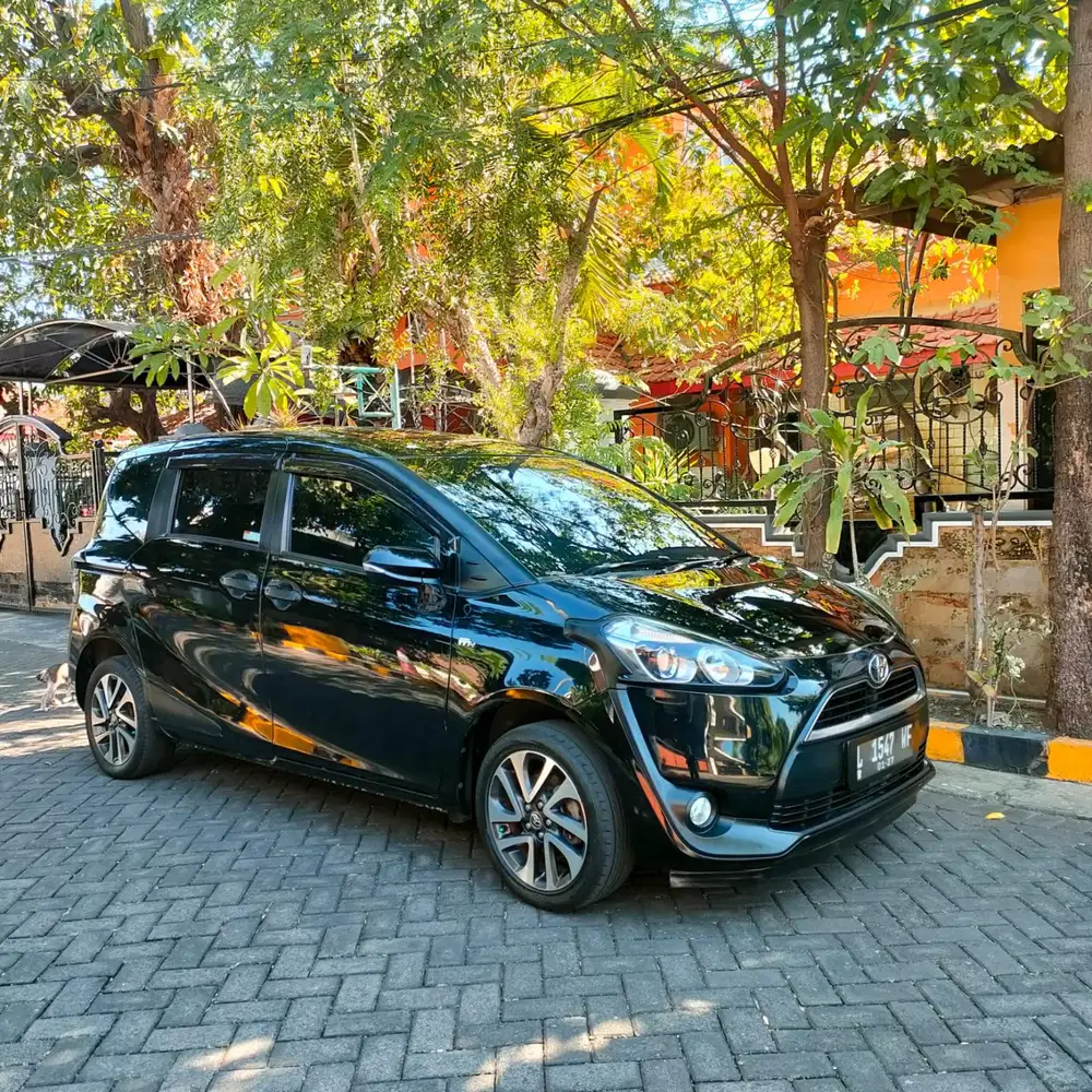 SIENTA V  1.5cc Metic TH 2016