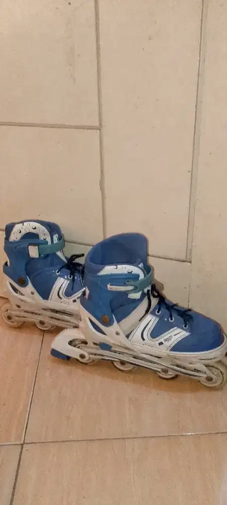 dijual sepatu roda